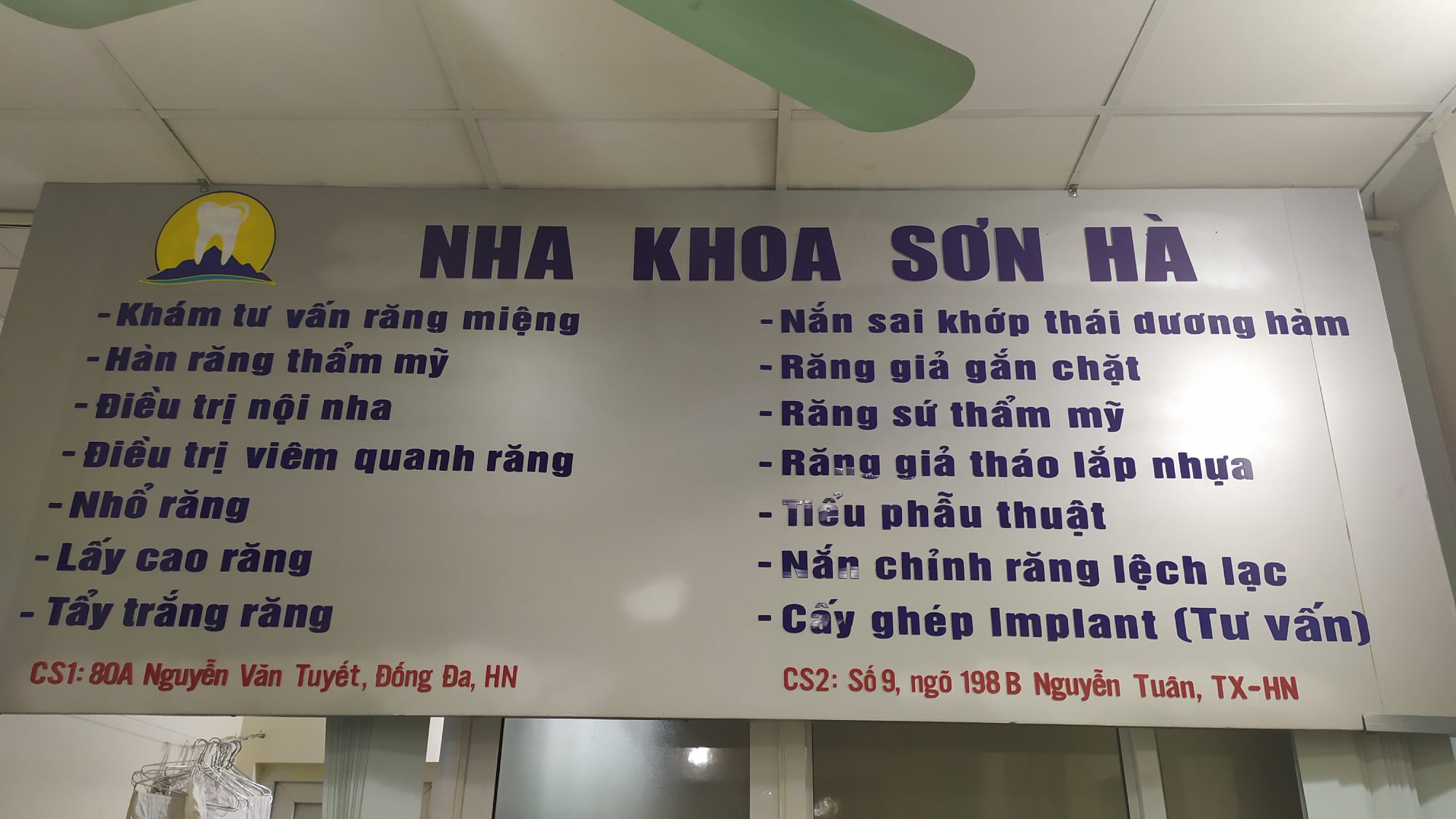 Thi công thay chữ mica cho Nha Khoa Sơn Hà